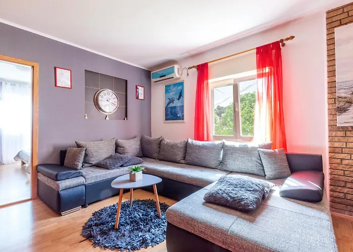 Gorgeous In With Wifi Apartment Duće